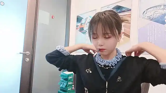 KKMM168 live sex cam