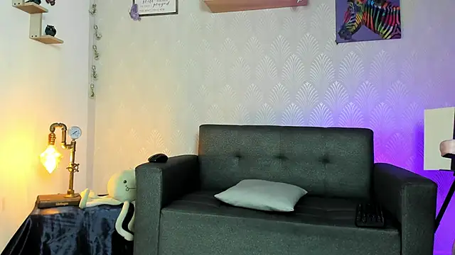 Alaia_Love77 live sex cam