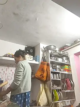 ISHANI-SINGH live sex cam