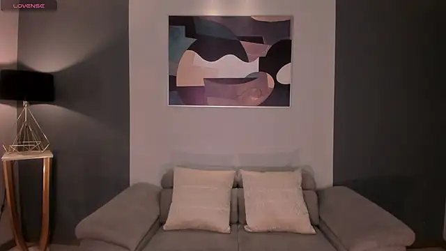 LucyWeiss_ live sex cam