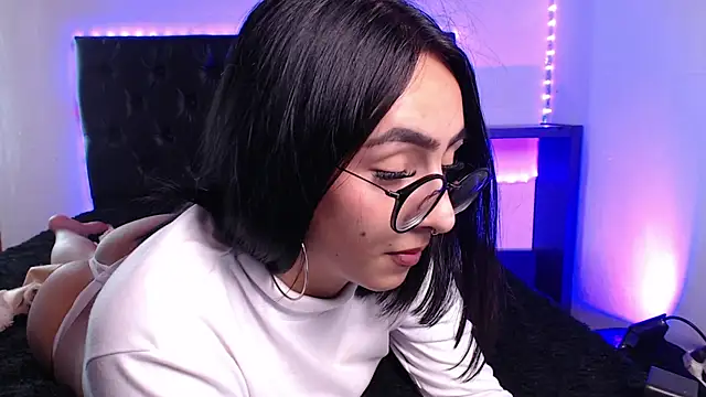 Skyler__blue4 live sex cam