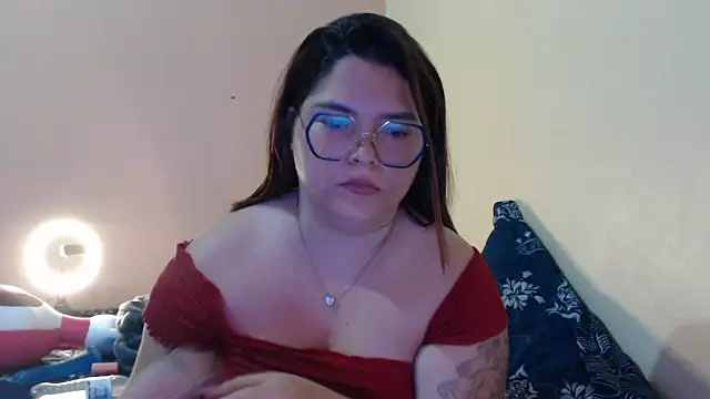 Charlovereal live sex cam