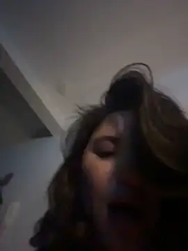 sukhakunis1 live sex cam