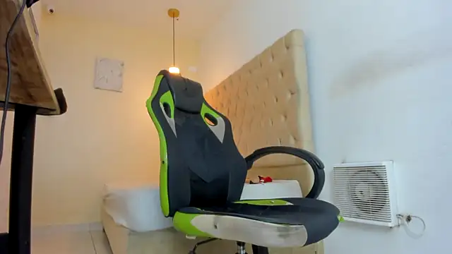 Darkknightx01 live sex cam