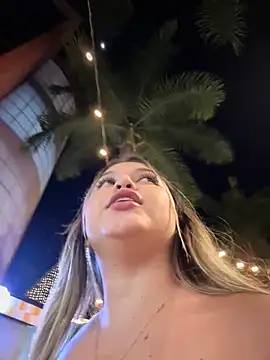 lunablossom_ live sex cam