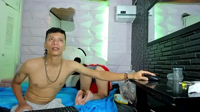 Ashley_James live sex cam