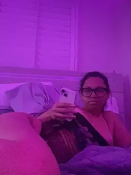 ThatBratCartier's cam snapshot