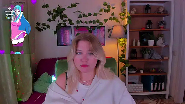 LouiseMous's cam snapshot