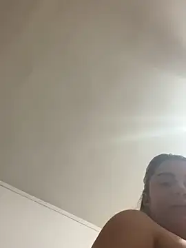 CrazyJessika's web cam