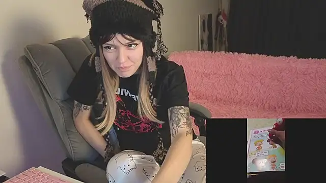 Kisi_misi's cam snapshot