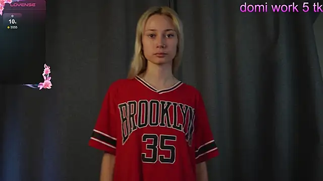 RosyChiiks's cam snapshot