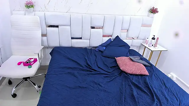 MiiaSmith__'s cam snapshot