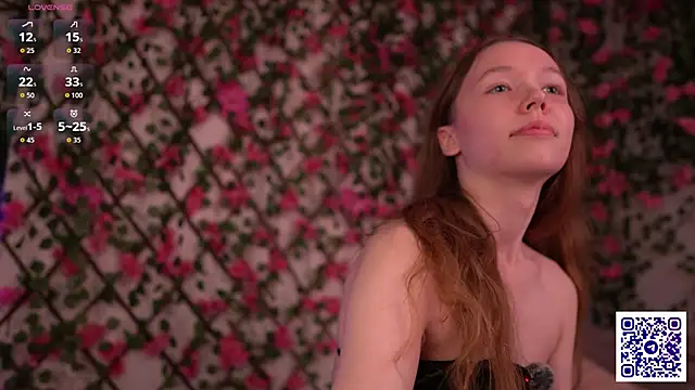 Petite_Polly's cam snapshot