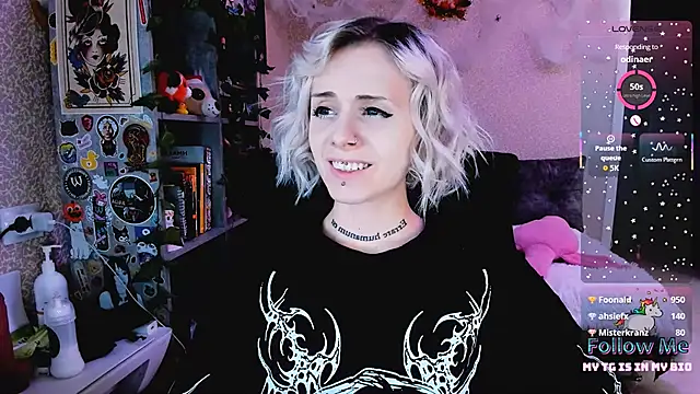 NaniMoore live sex cam