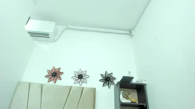 Dalia_20's cam snapshot