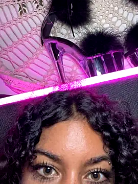 AlyssaHottv_'s cam snapshot