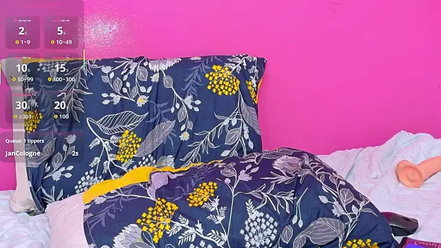 playfulcurvy's cam snapshot