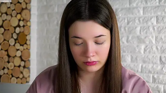 LowOncoming live sex cam