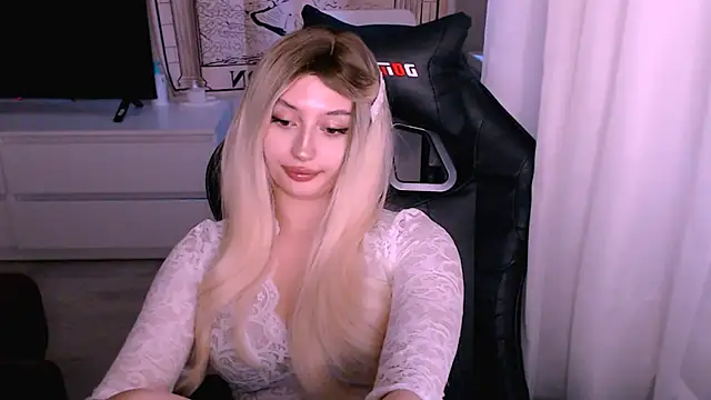 beauty_blonde's cam snapshot