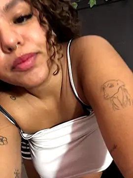 Anitta_bell's cam snapshot