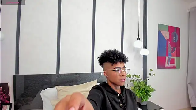 LuciaWallace live sex cam