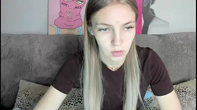 HitGyrl's cam snapshot