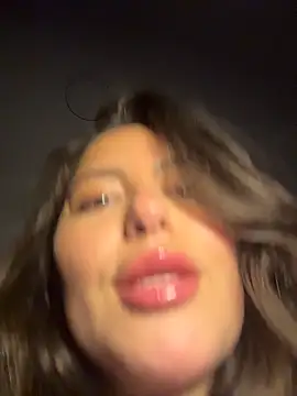 sukhakunis1 live sex cam