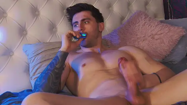 Oscar_Miller_ live sex cam