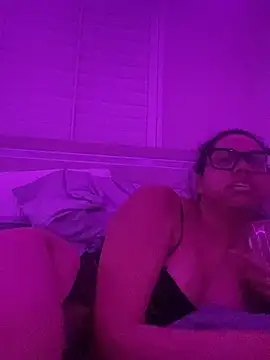 ThatBratCartier's cam snapshot