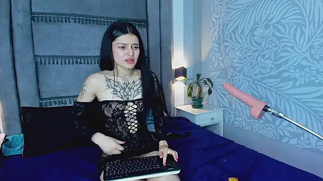 Kimnkitty live sex cam