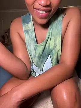 WaterMommy live sex cam