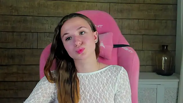 KristinaBellini live sex cam