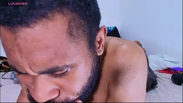 KaelMoreau live sex cam