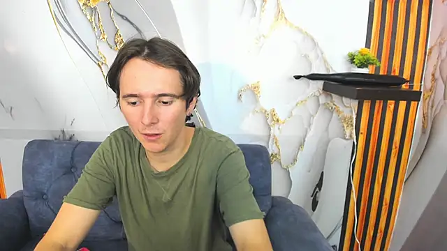 Aaron_LatinMen2 live sex cam