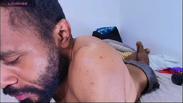 KaelMoreau live sex cam