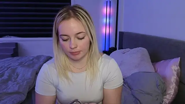 margot_robbie7 live sex cam