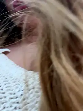 AndreaMood live sex cam