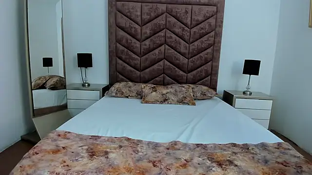 VanessaParis__ live sex cam