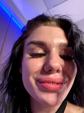 MaeveMoon live sex cam