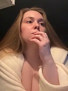 DeniMilkyyyyy live sex cam