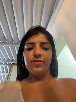 Isaa-Sweet live sex cam