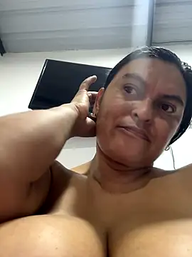 Horny-Mommy-Dirty live sex cam