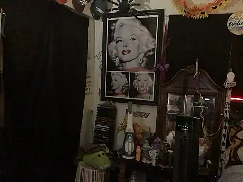 blondebarbiebae's cam snapshot