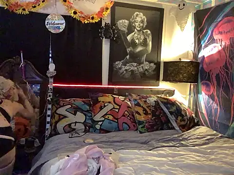 blondebarbiebae's cam snapshot