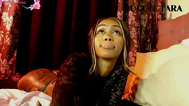 Dulce_Tara's cam snapshot