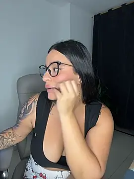 Emily_Kurth23's cam snapshot