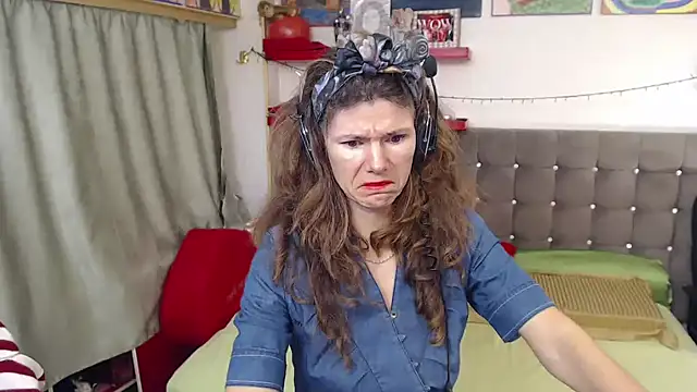 kellyterapy's cam snapshot