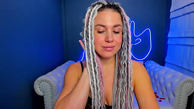 rock_n_roxy's cam snapshot