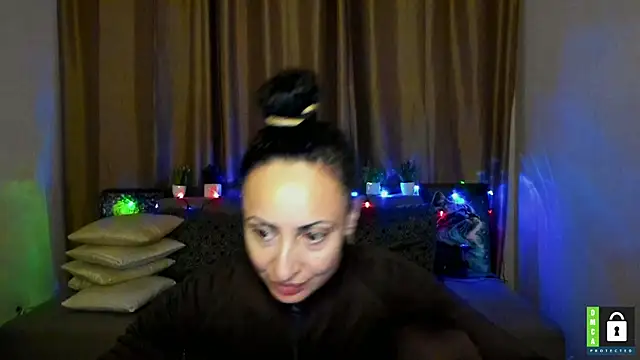 Arianasweety23's cam snapshot