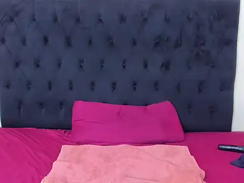 BustyBoobs97's cam snapshot